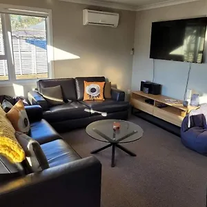  Holiday home Outback On Broadway New Zealand