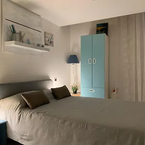 Apartment La Casa Di Hoby, Naples